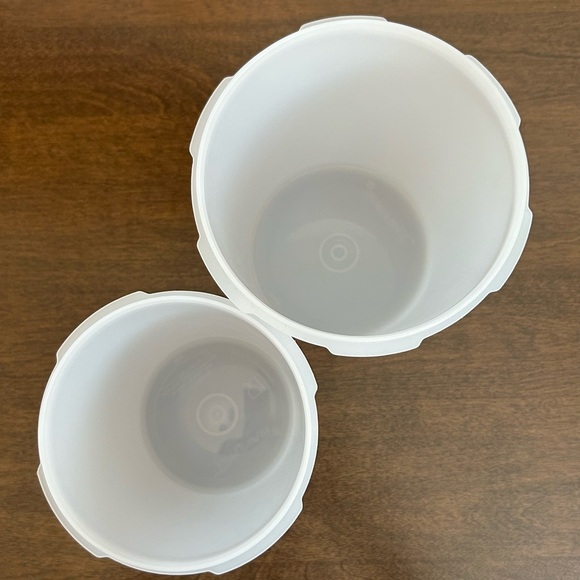 NWOT 3 TUPPERWARE FROSTED CLEAR NESTING CANISTERS NO SEALS - Picture 3 of 9